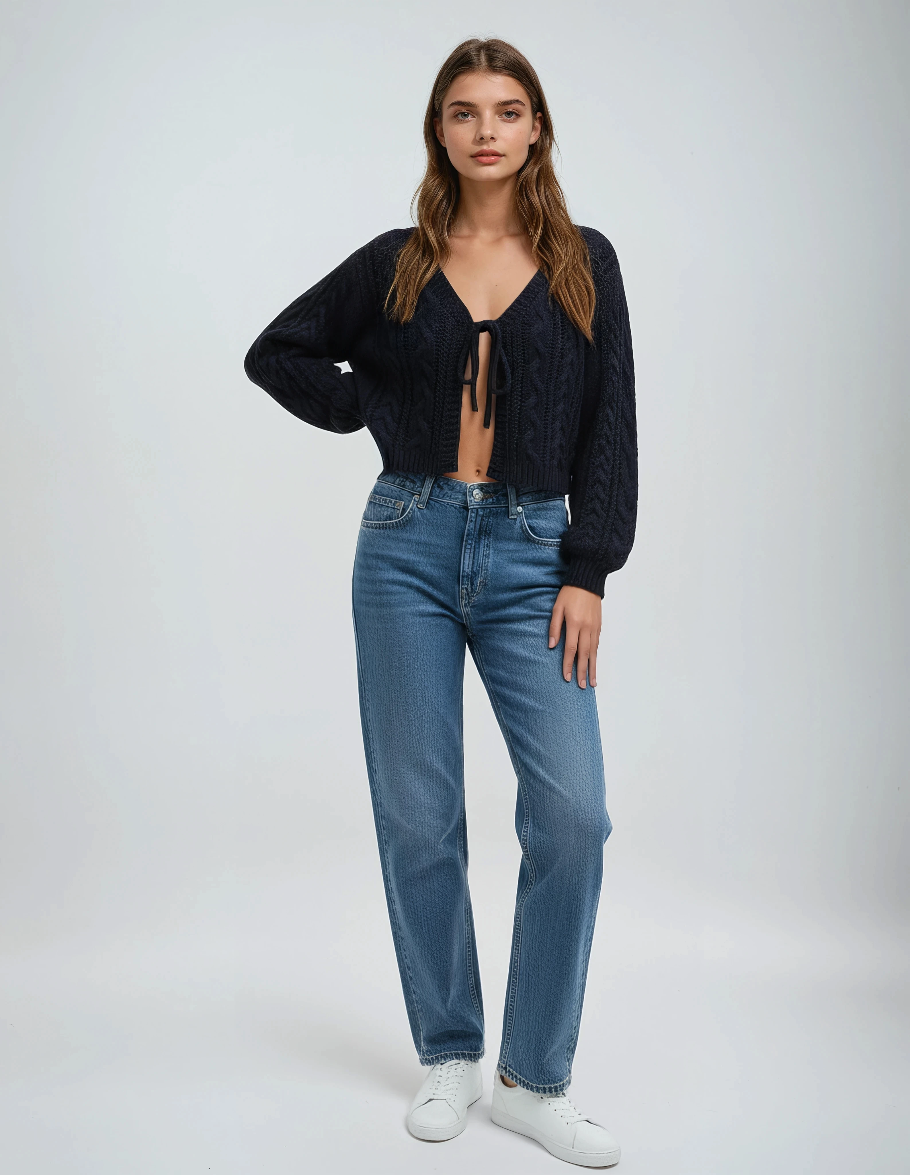 Kardigan w kolorze granatowym z głębokim dekoltem w serek