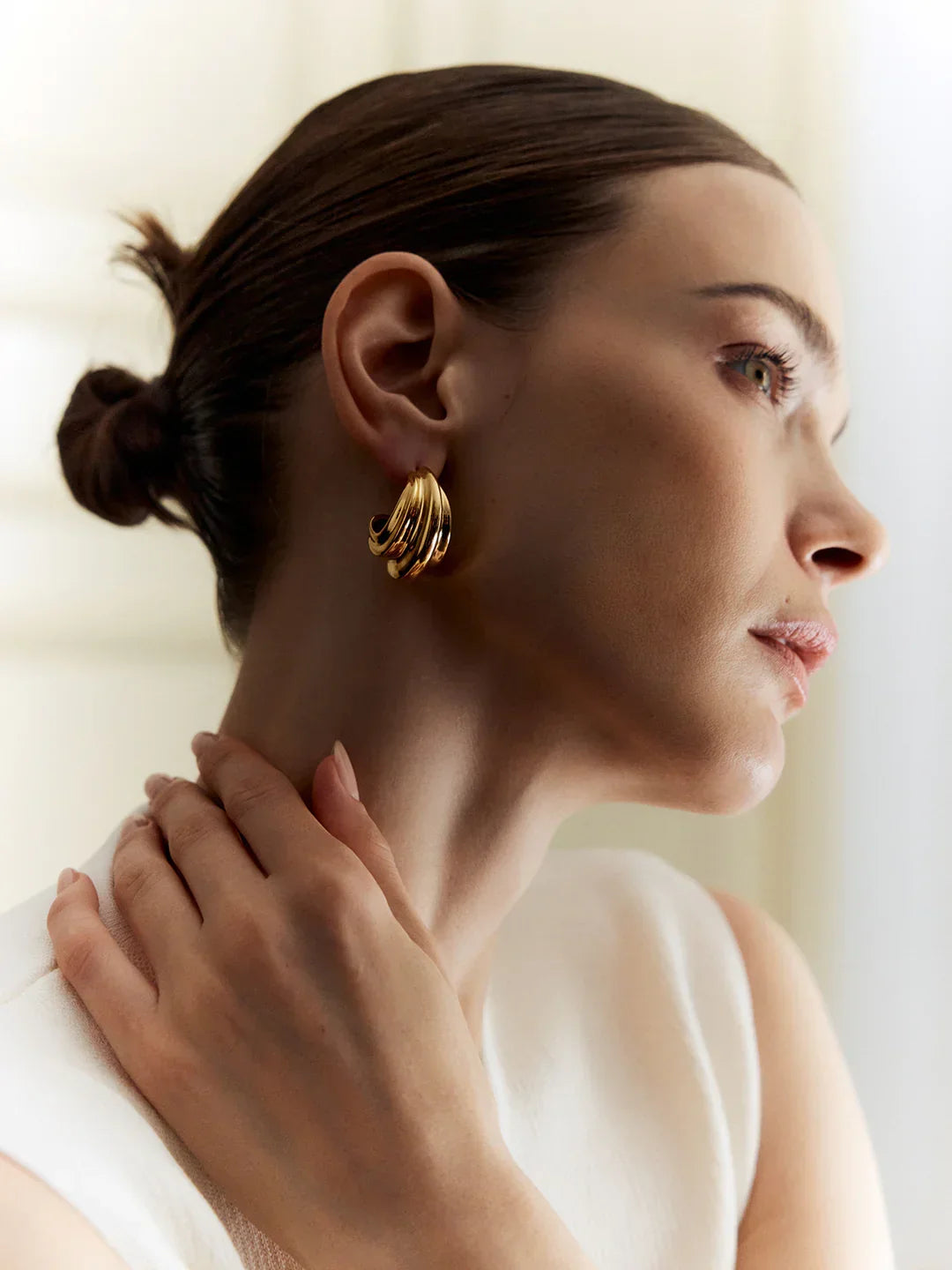 Minimalist C- Shaped Earrings - LA FEMME WANDERER