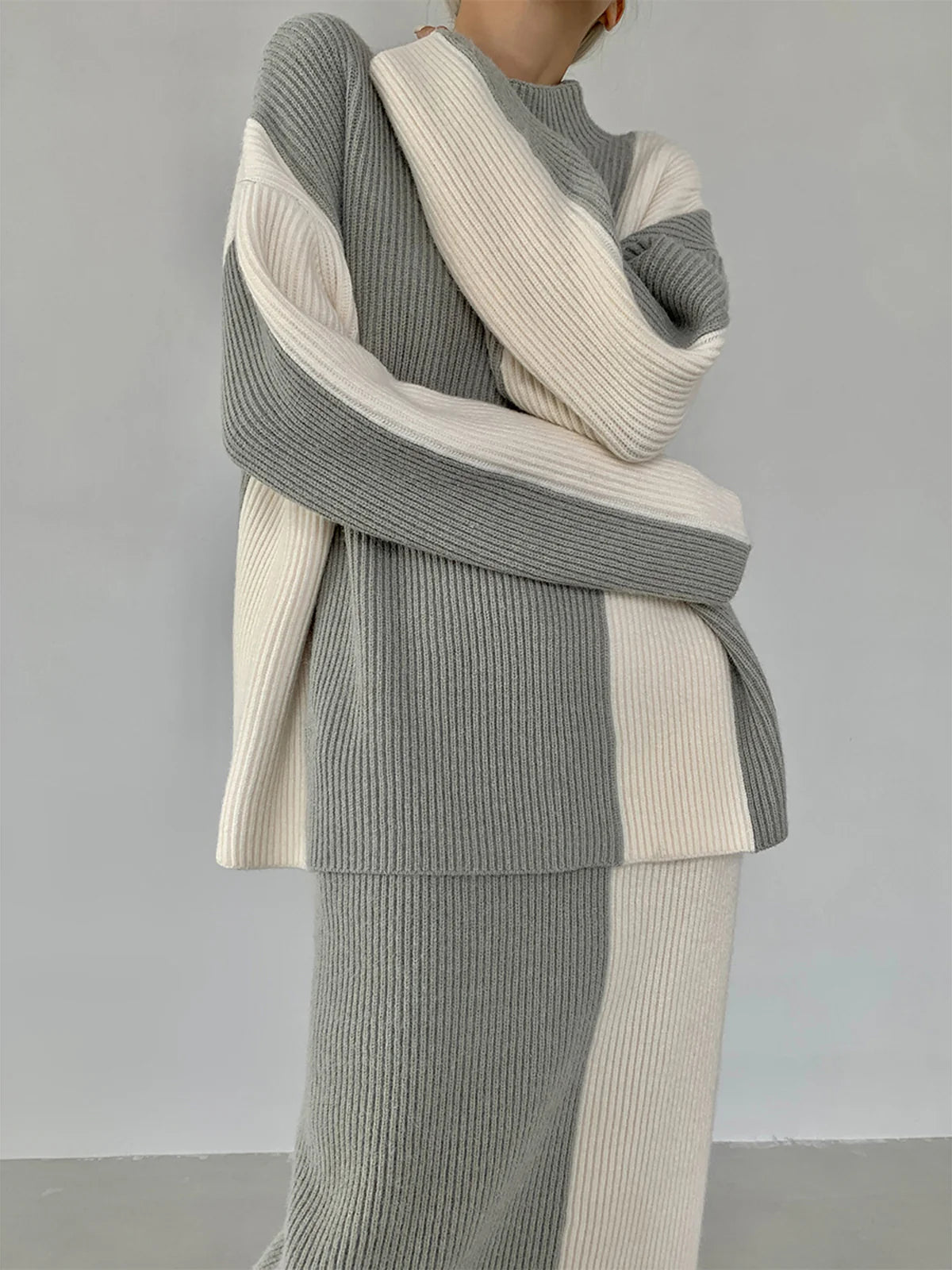 Stripe Two Piece Knit Skirt Matching Set - LA FEMME WANDERER