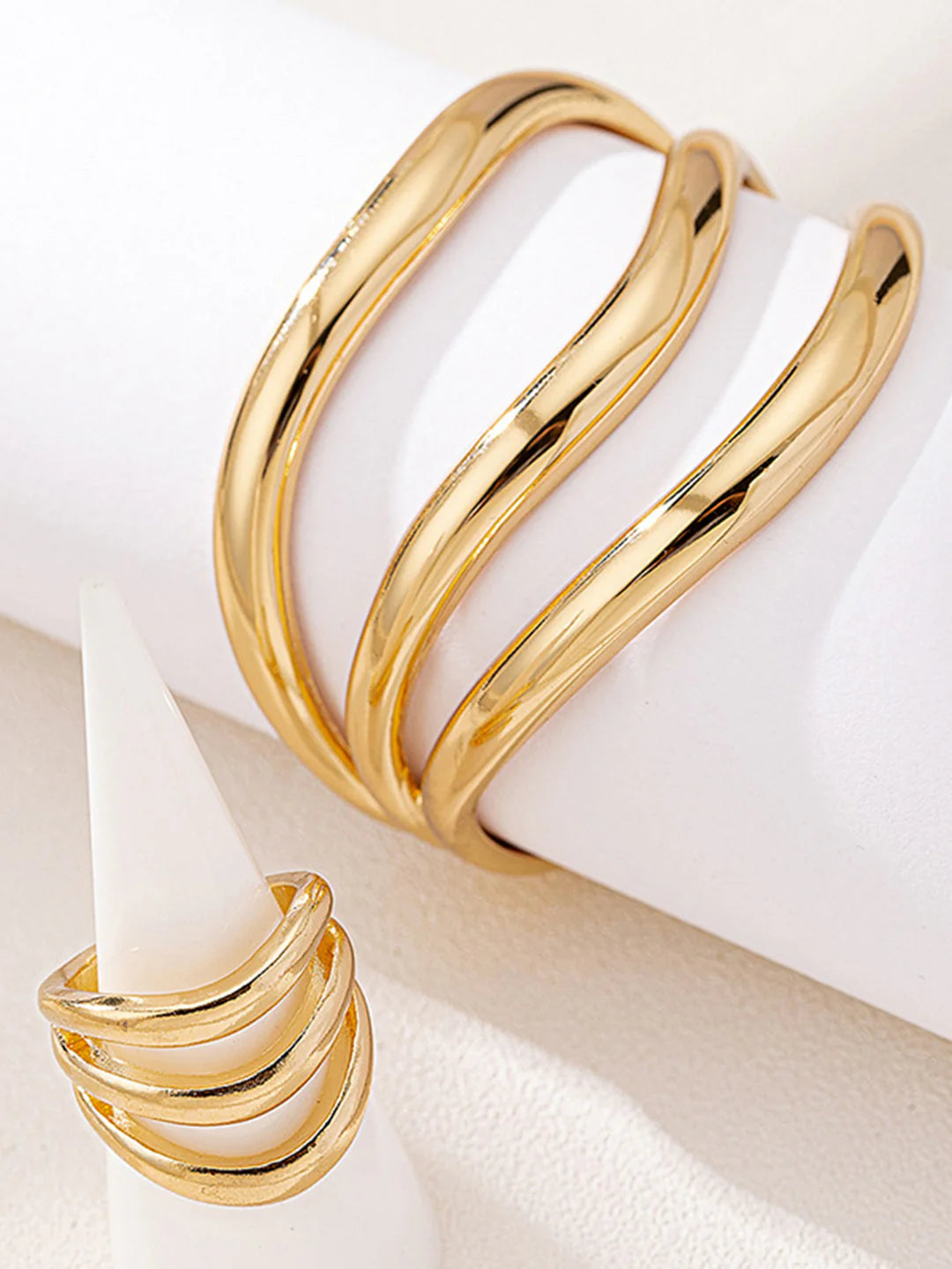 Curved Allure Minimalist Set - LA FEMME WANDERER