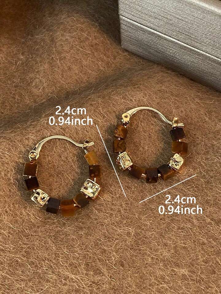 Sophisticated Geometric Earrings with Amber Accents