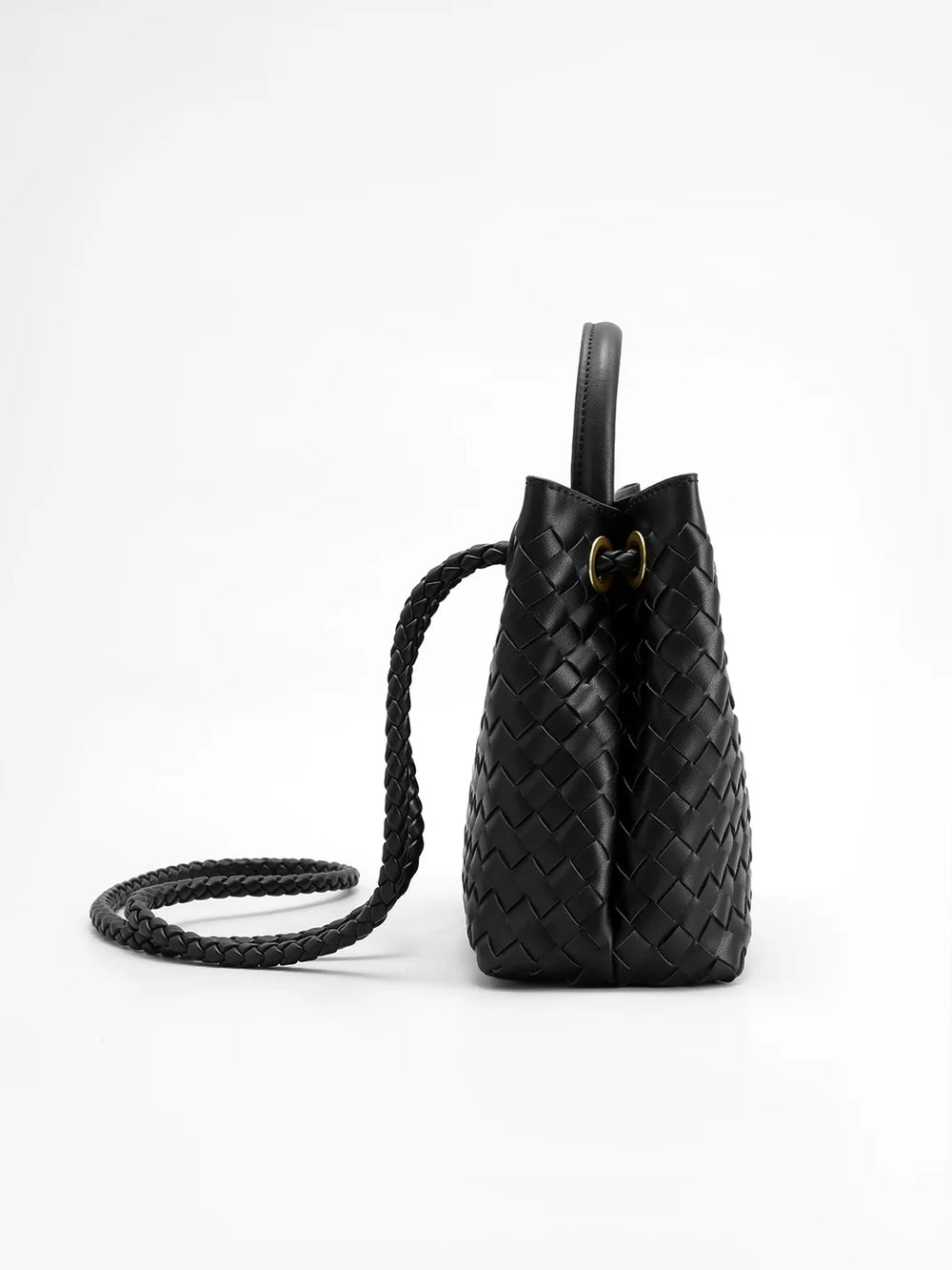 Classy Capsule - 5 - LA FEMME WANDERER