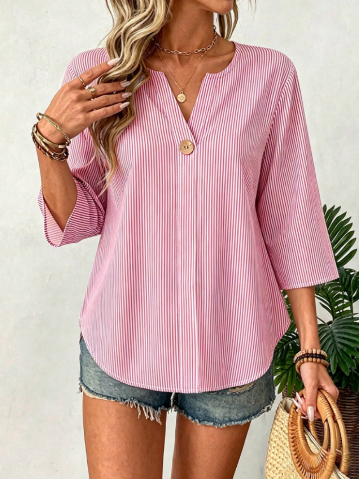 Lekki top w paski do minimalistycznych letnich szaf